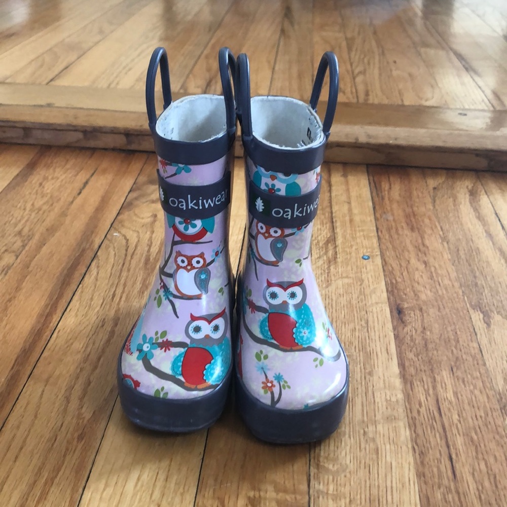 Toddler size 5 rain boots